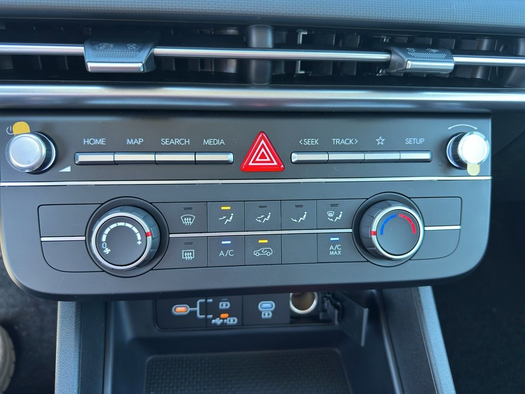 New 2026 Hyundai Tucson SE image 21