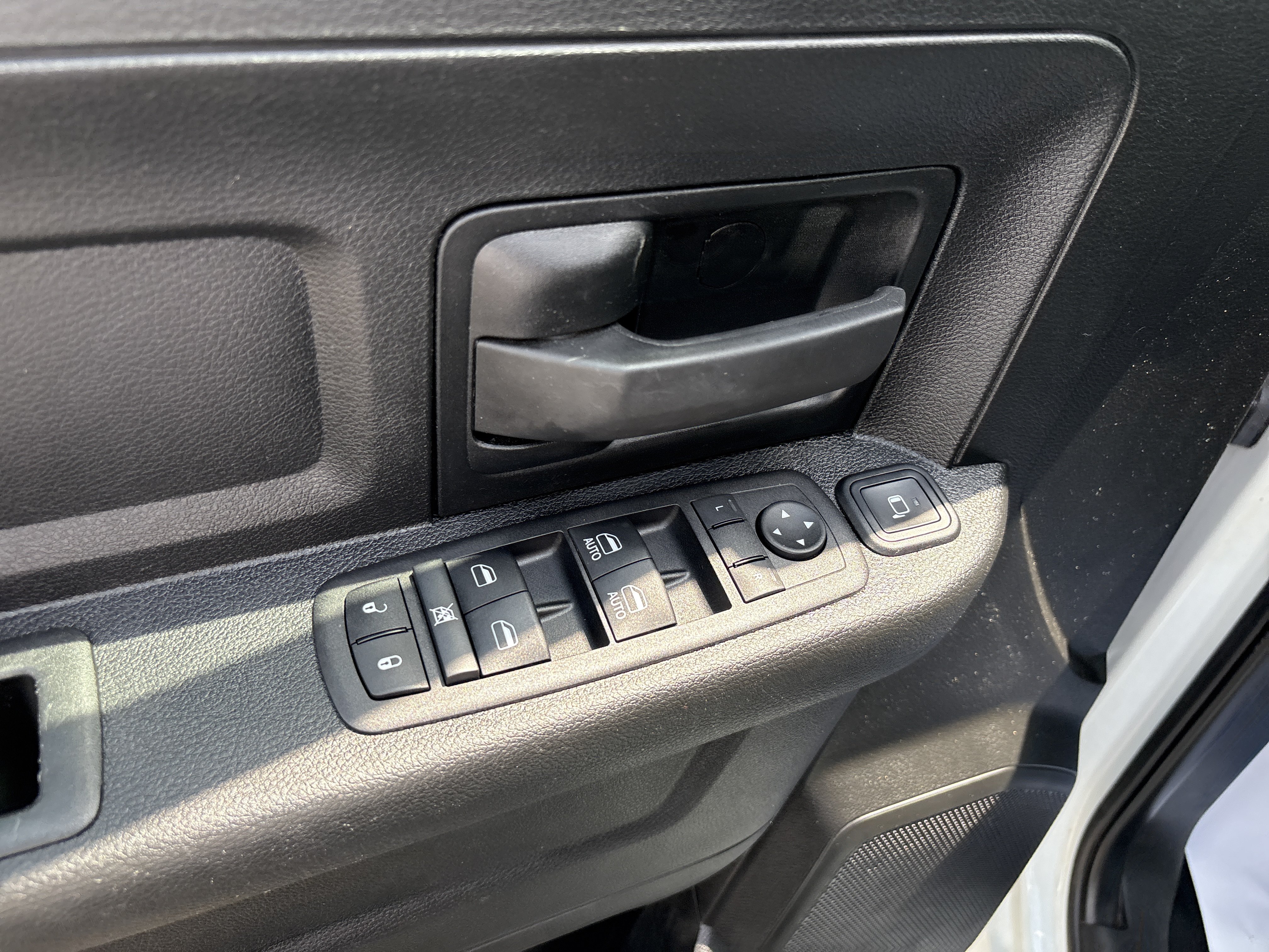 Used 2024 RAM 3500 Tradesman w/ Safety Group AWD/4WD image 16