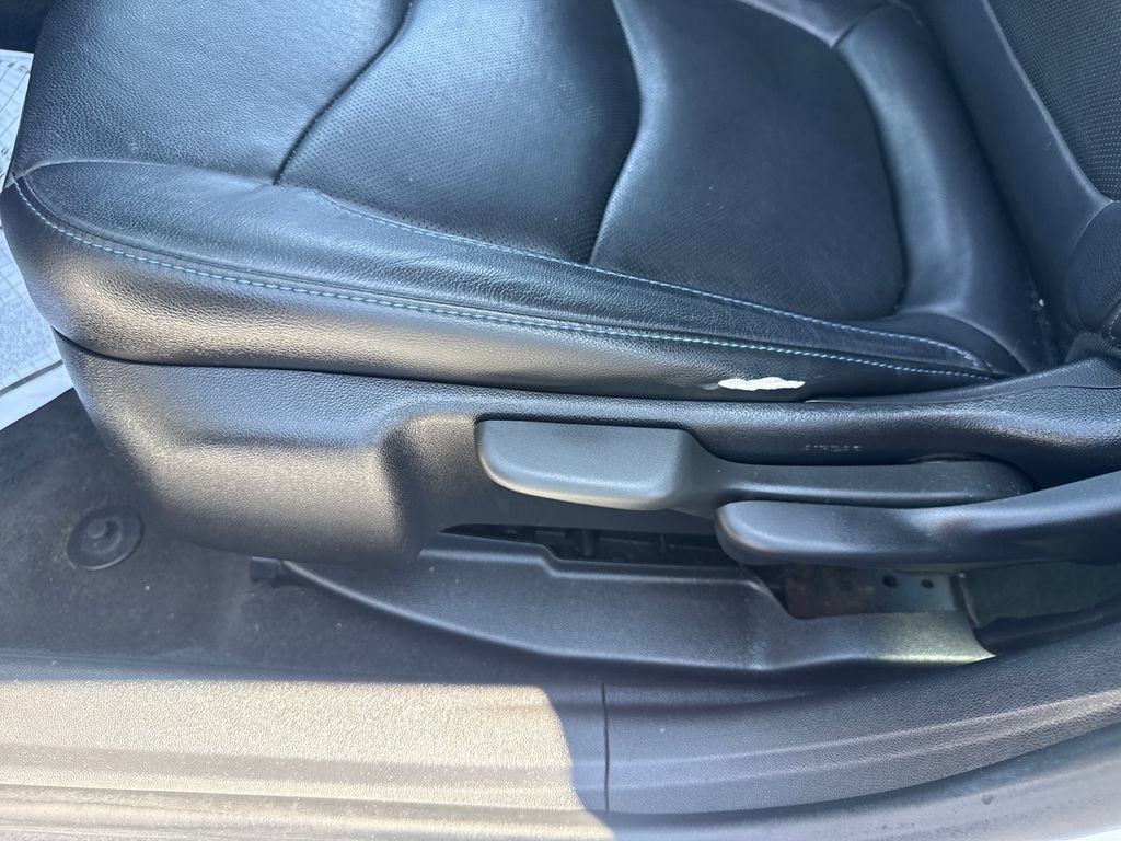 Used 2017 Chevrolet Volt Premier w/ Driver Confidence Package FWD image 25