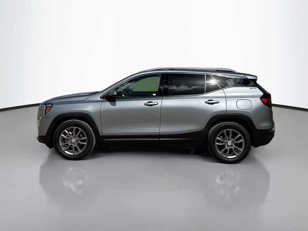 Used 2023 GMC Terrain SLT w/ Infotainment Package II FWD image 4