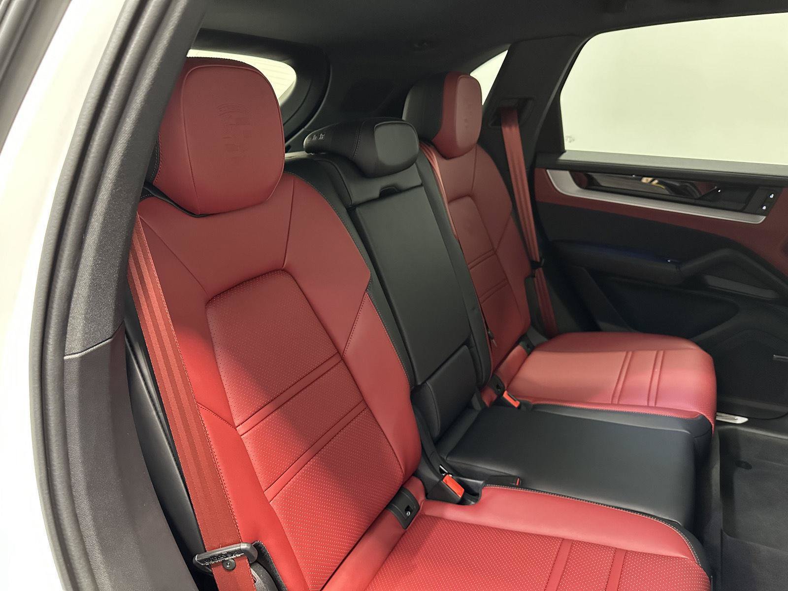 Certified 2026 Porsche Cayenne S AWD/4WD image 43