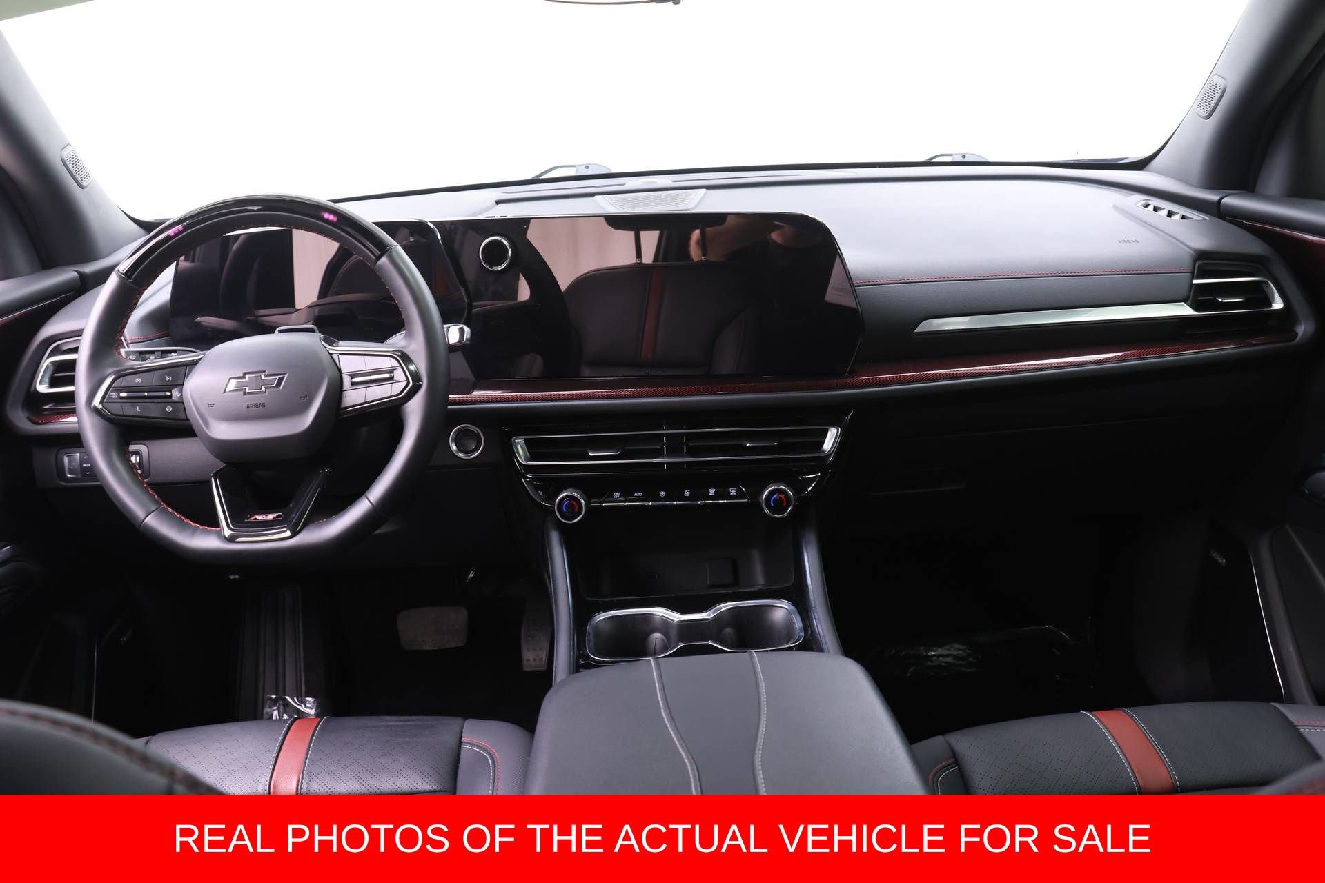 Used 2024 Chevrolet Traverse RS image 5