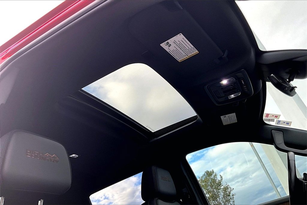 Used 2022 Chevrolet Silverado 1500 High Country w/ High Country Premium Package image 14