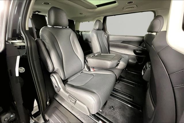 New 2026 Kia Carnival SX Prestige FWD image 11
