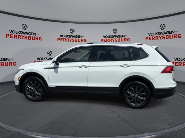 Certified 2024 Volkswagen Tiguan SE w/ Panoramic Sunroof Package AWD/4WD image 5