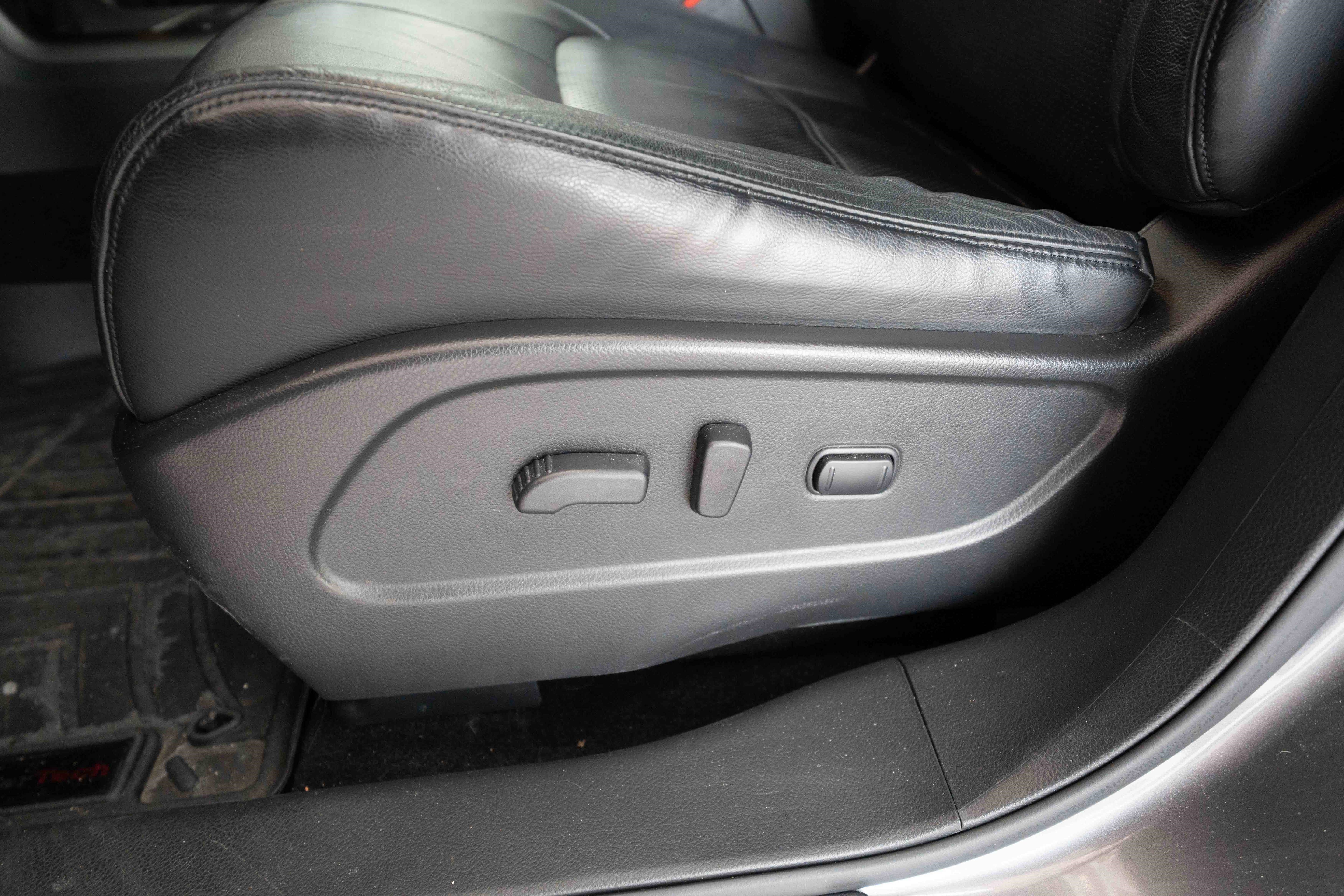 Used 2013 Nissan Murano SL w/ Navigation Pkg image 12