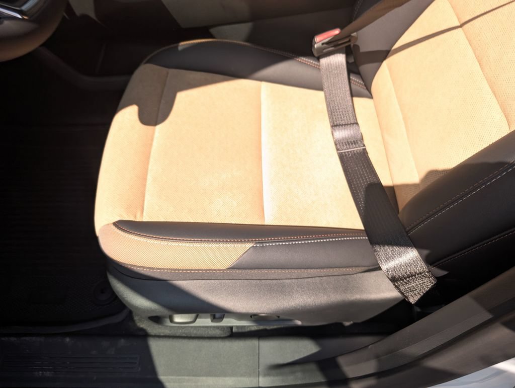 New 2027 Chevrolet Equinox ACTIV w/ Safety and Technology Package AWD/4WD image 21
