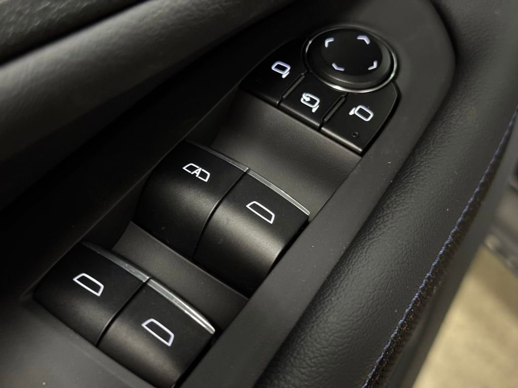 New 2025 Chevrolet Blazer EV RS image 29