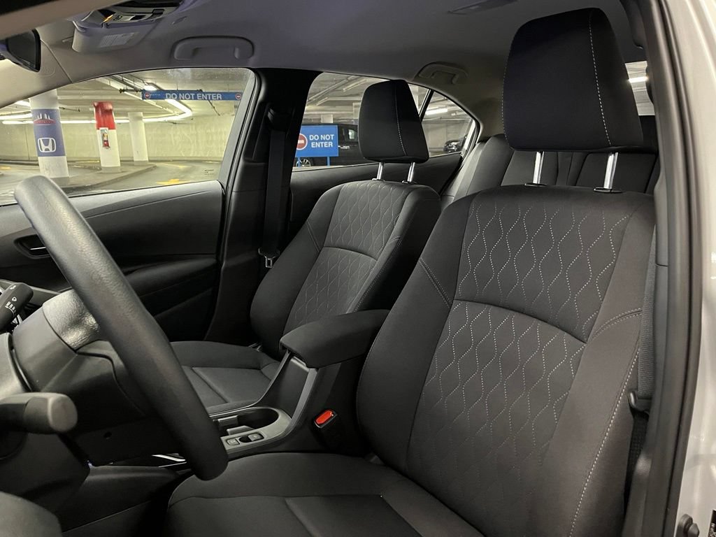Used 2026 Toyota Corolla LE w/ Carpet Mat Package (TMS) FWD image 16
