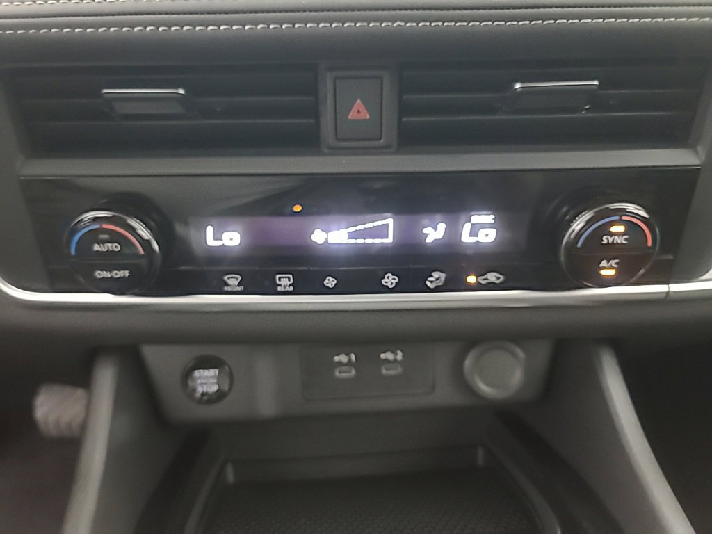 Used 2026 Nissan Rogue SV AWD/4WD image 33