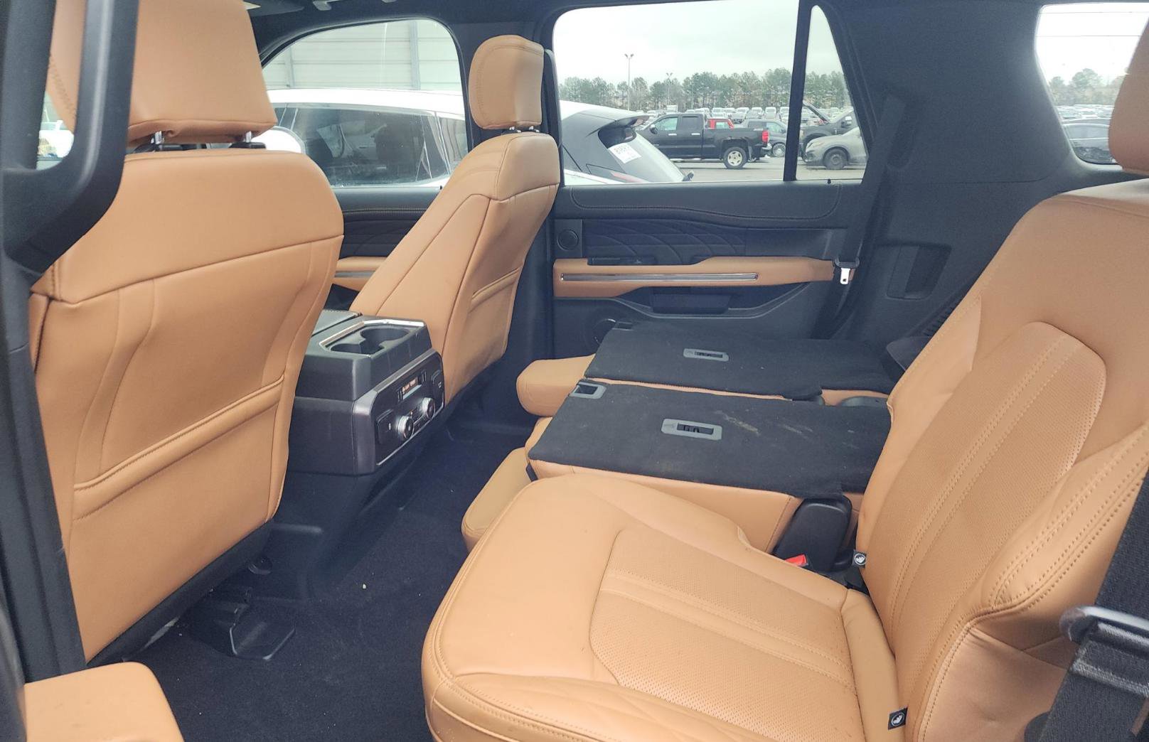 Used 2022 Ford Expedition Platinum image 18