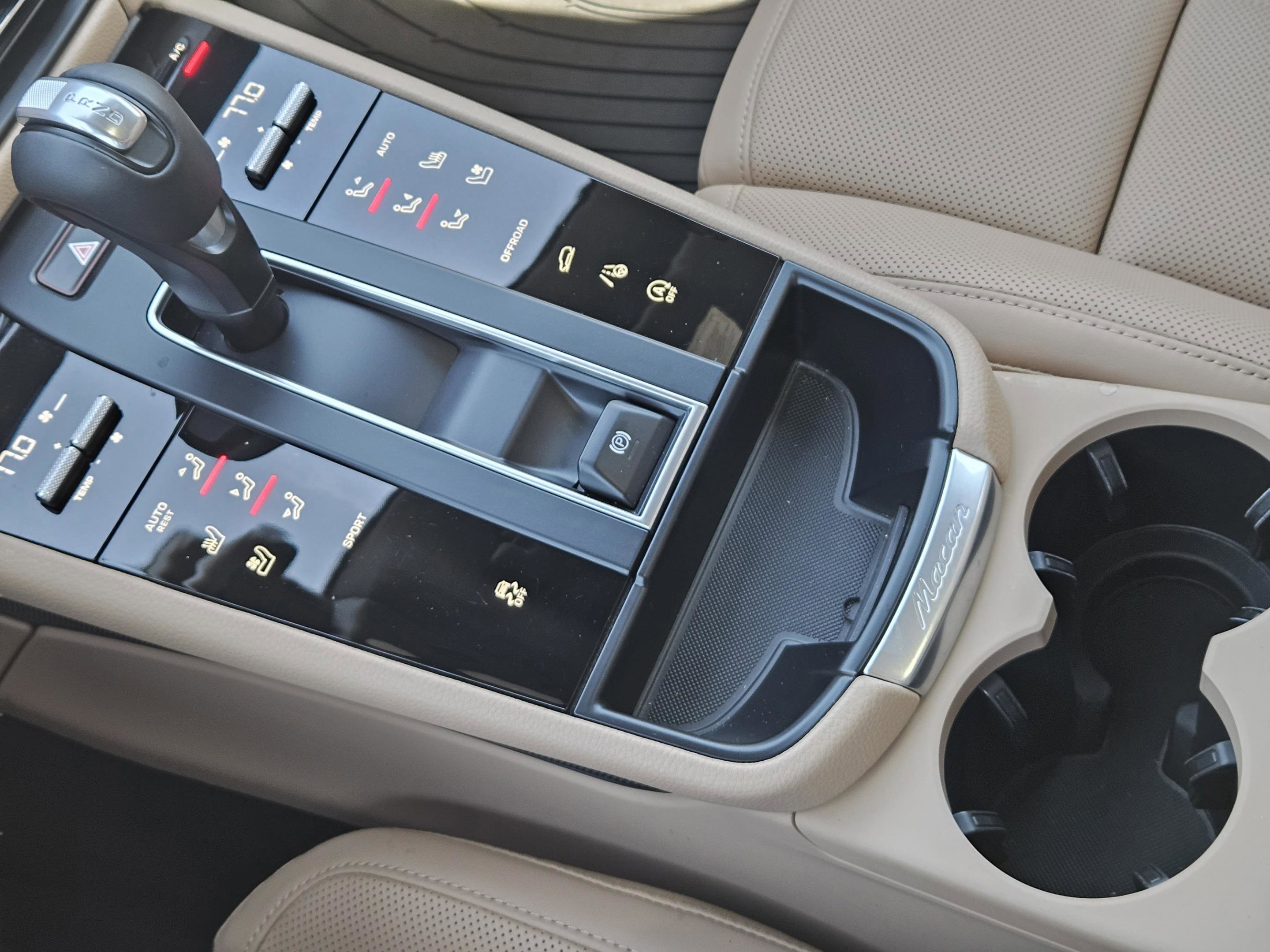 Certified 2026 Porsche Macan image 20