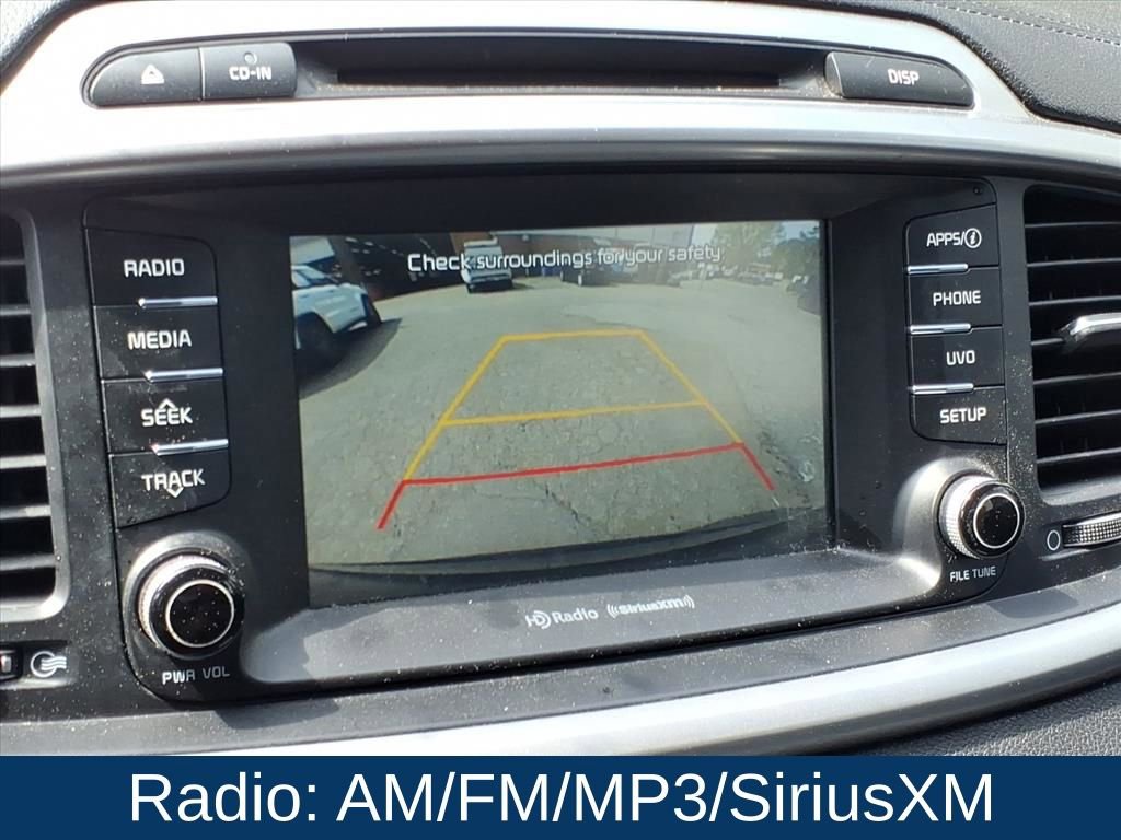 Used 2017 Kia Sorento LX w/ LX Convenience Package image 3