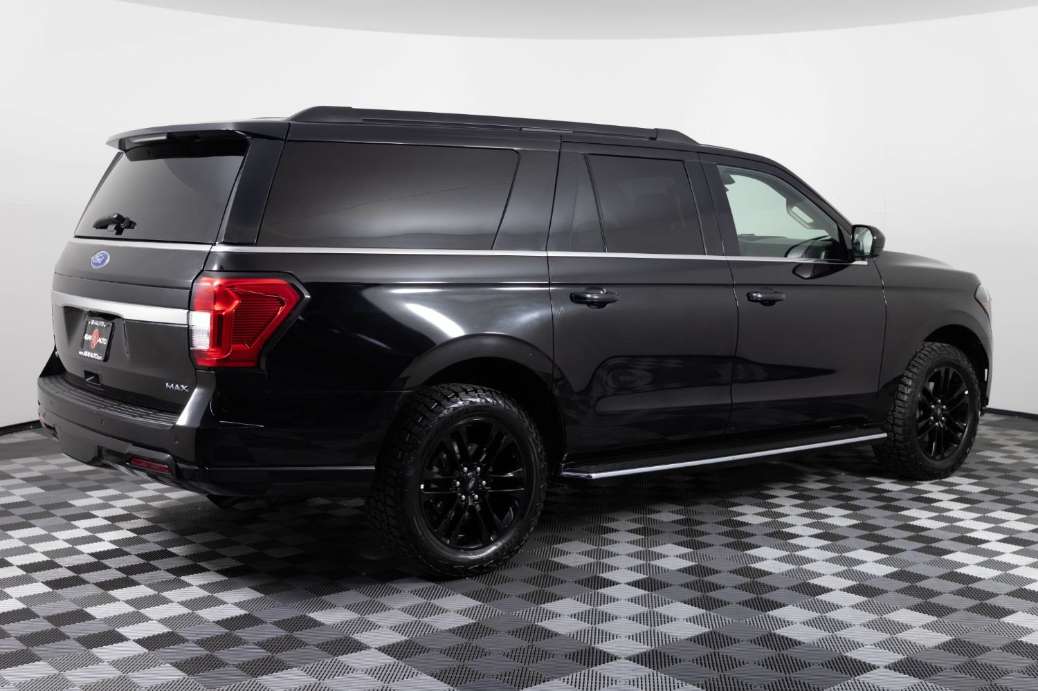 Used 2023 Ford Expedition Max XLT AWD/4WD image 8