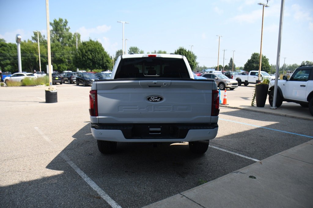 New 2025 Ford F150 XLT w/ Equipment Group 302A MID image 5