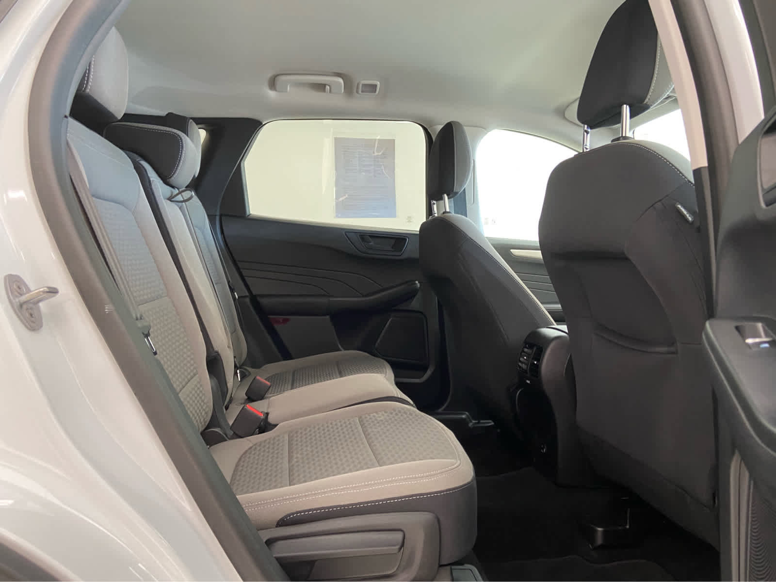 Used 2022 Ford Escape SE w/ Convenience Package image 16