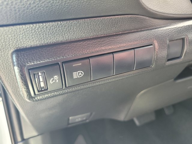 Used 2022 Toyota Corolla LE FWD image 19