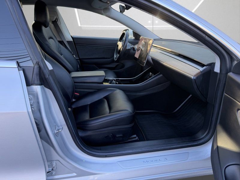Used 2018 Tesla Model 3 Long Range AWD/4WD image 13