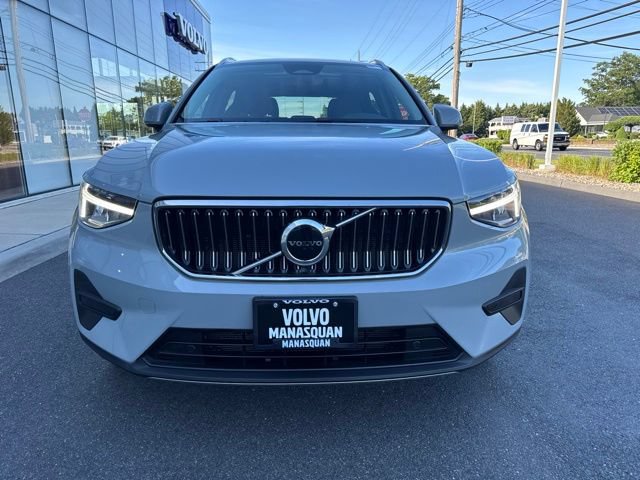 Certified 2025 Volvo XC40 B5 Core AWD/4WD image 7