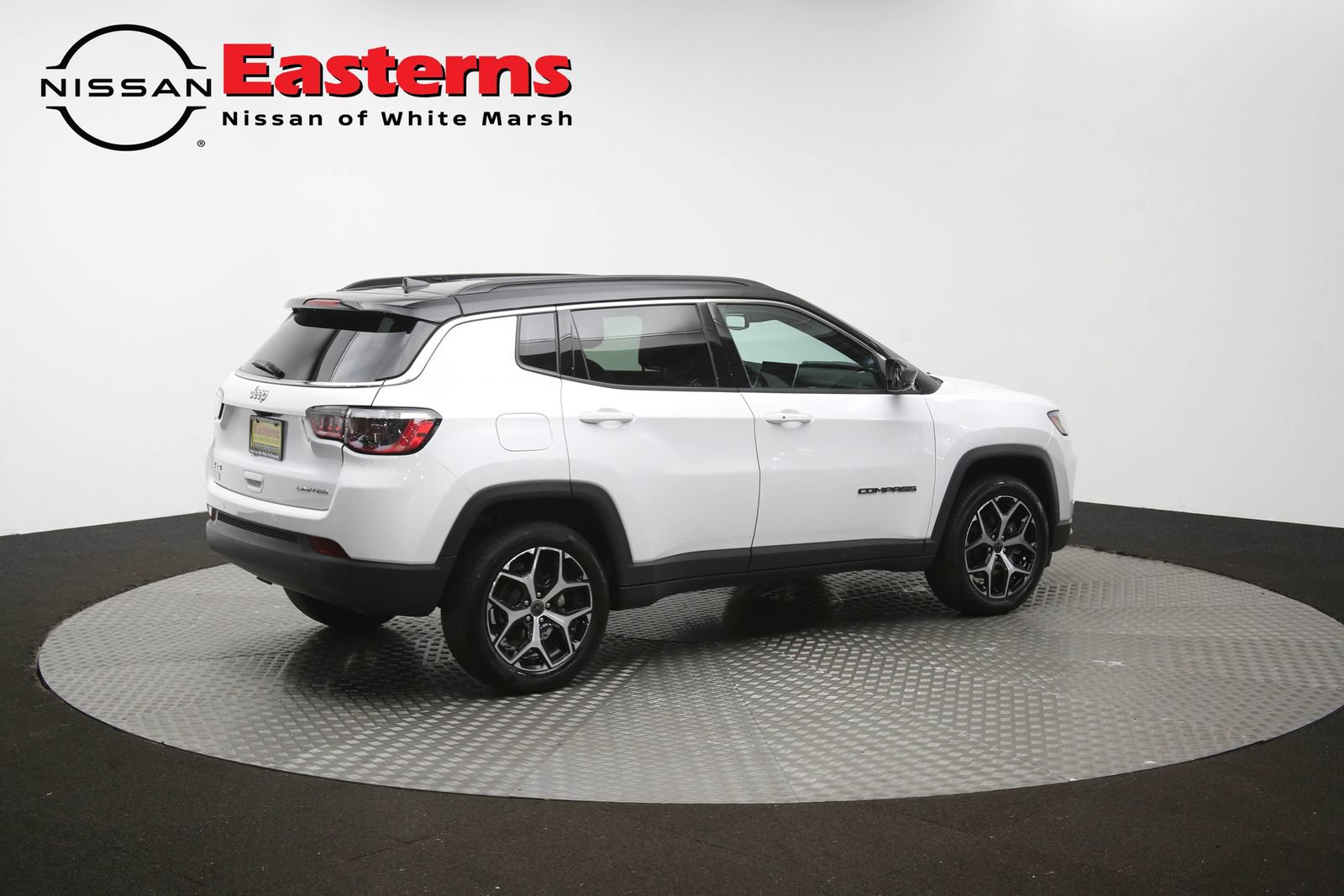 Used 2025 Jeep Compass Limited AWD/4WD image 40