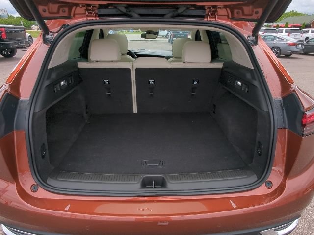 Used 2022 Buick Envision Essence w/ Technology Package I FWD image 37