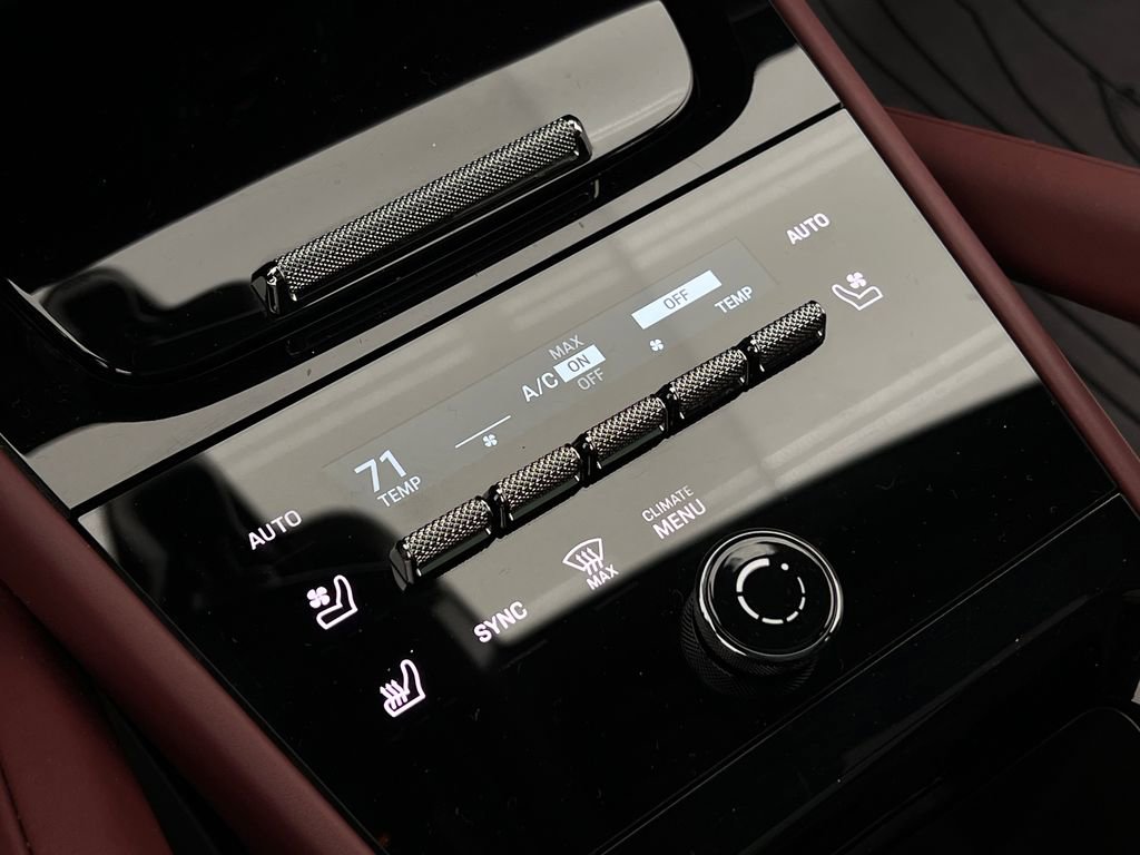 Used 2024 Porsche Cayenne S image 21