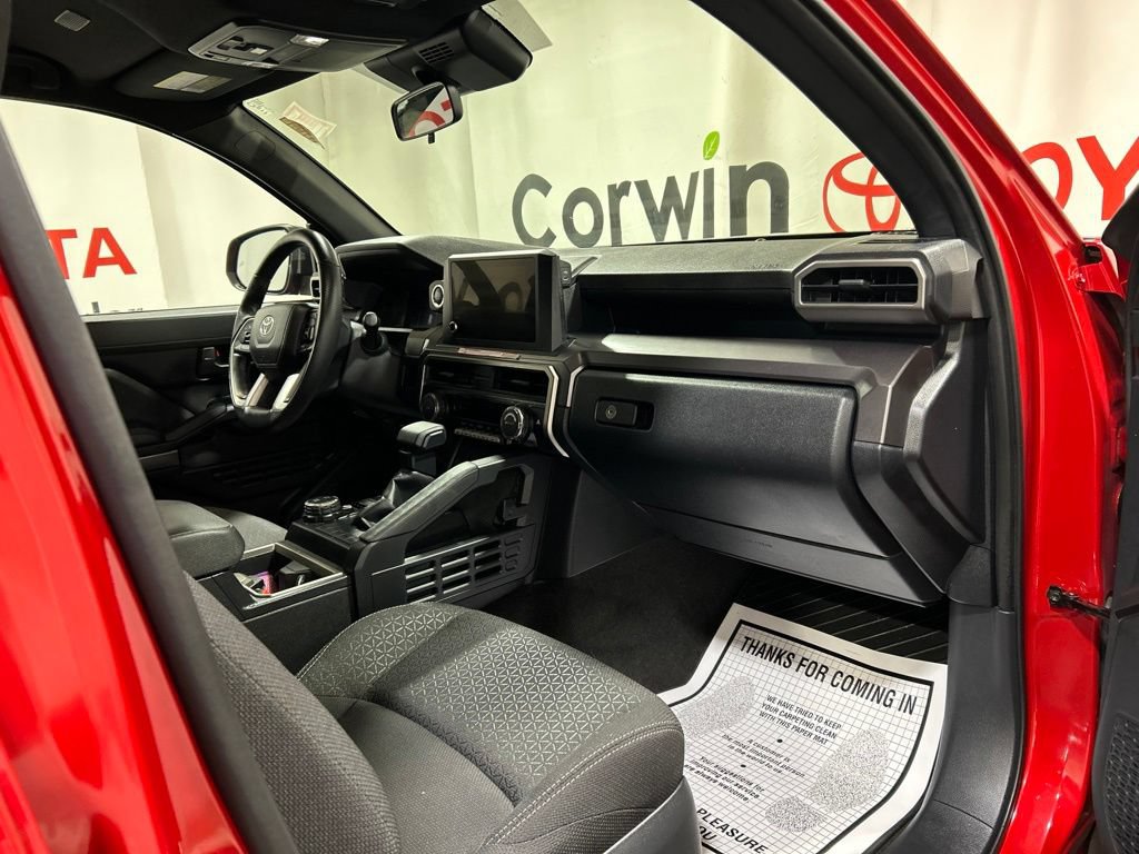 Used 2025 Toyota 4Runner SR5 AWD/4WD image 10
