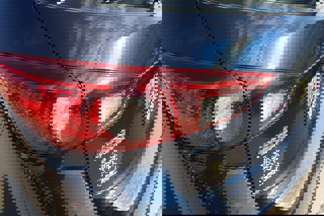 Used 2018 MAZDA MAZDA3 Touring image 9