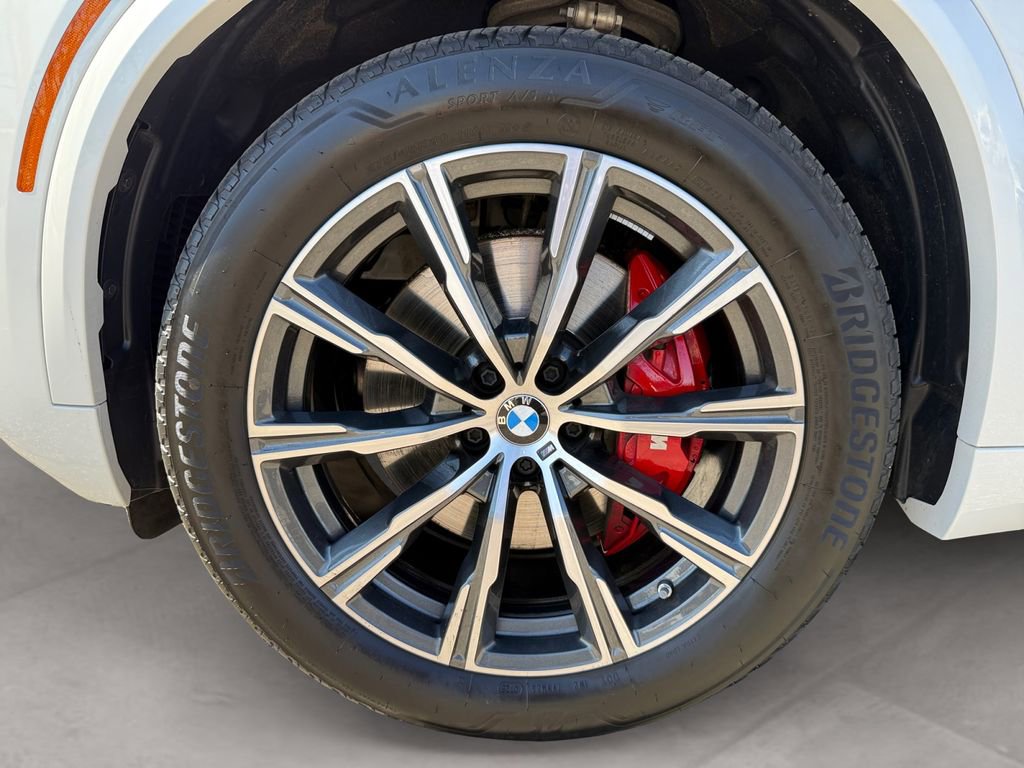 Certified 2026 BMW X5 xDrive40i w/ M Sport Package image 14