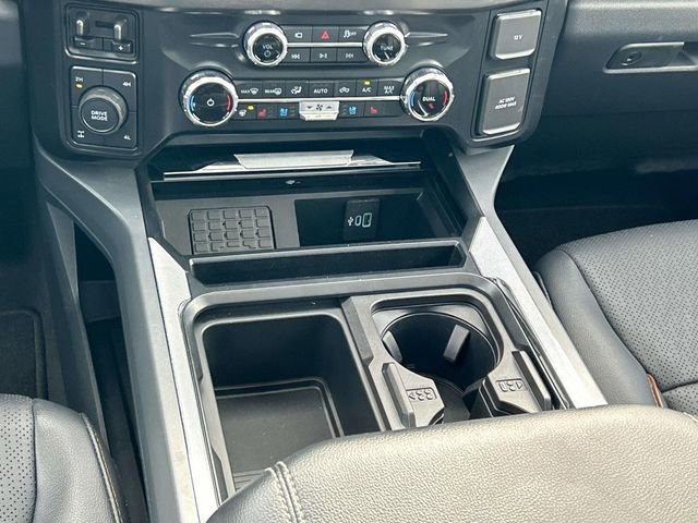 Used 2025 Ford F350 Lariat w/ Lariat Ultimate Package image 18