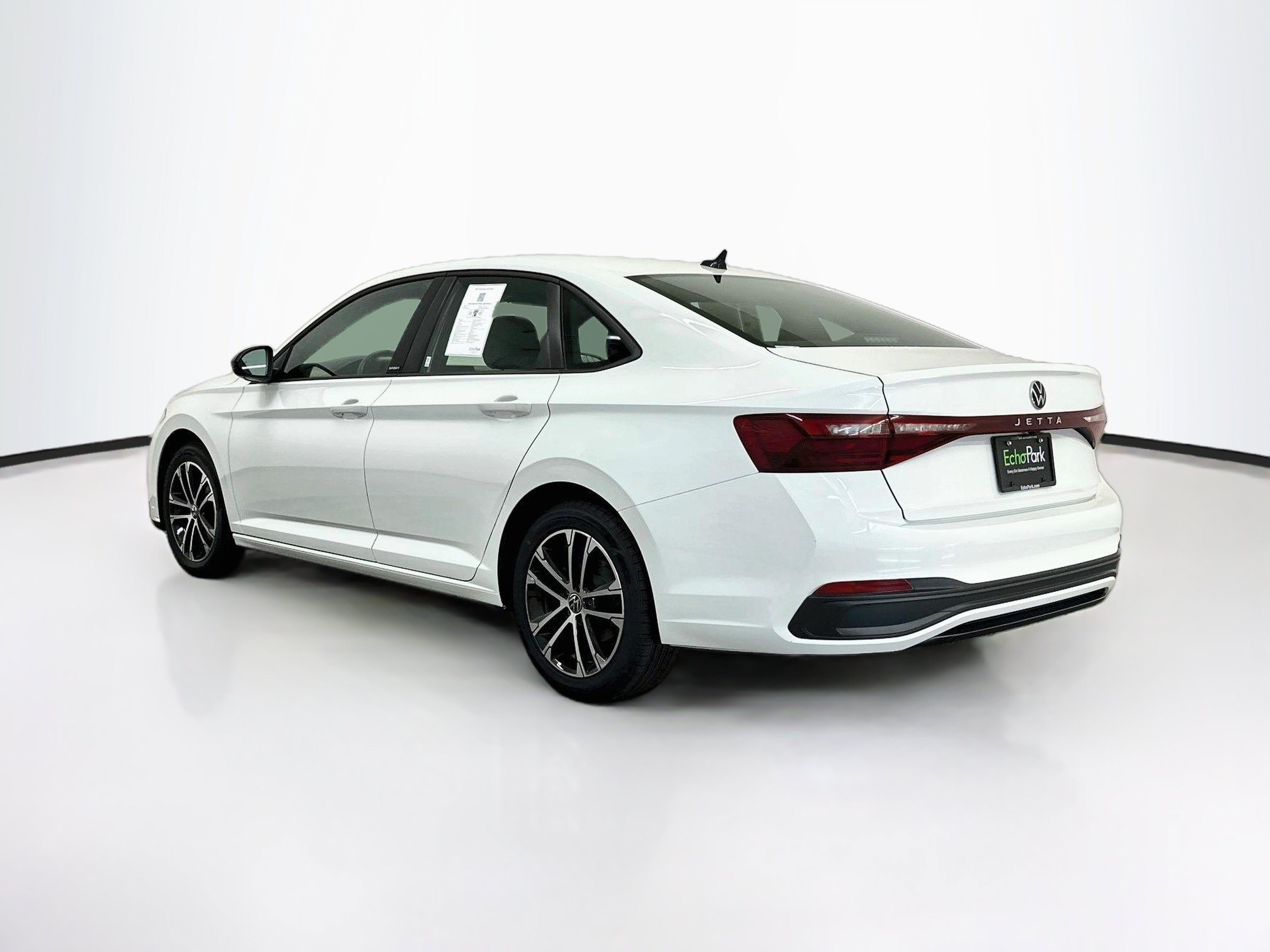 Used 2025 Volkswagen Jetta Sport FWD image 5