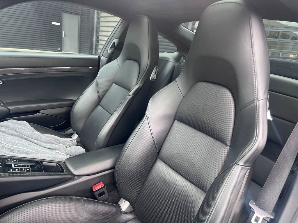 Used 2014 Porsche 911 Turbo S image 10