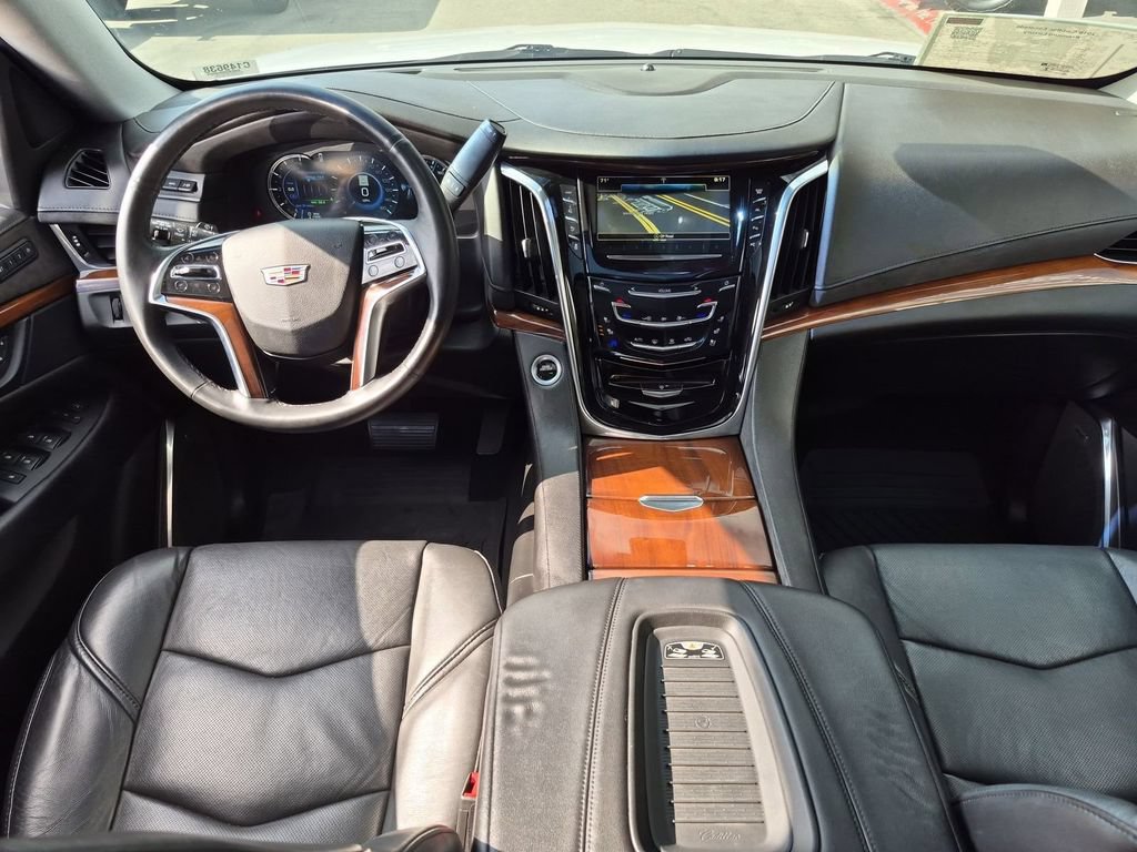 Used 2018 Cadillac Escalade Premium Luxury AWD/4WD image 13