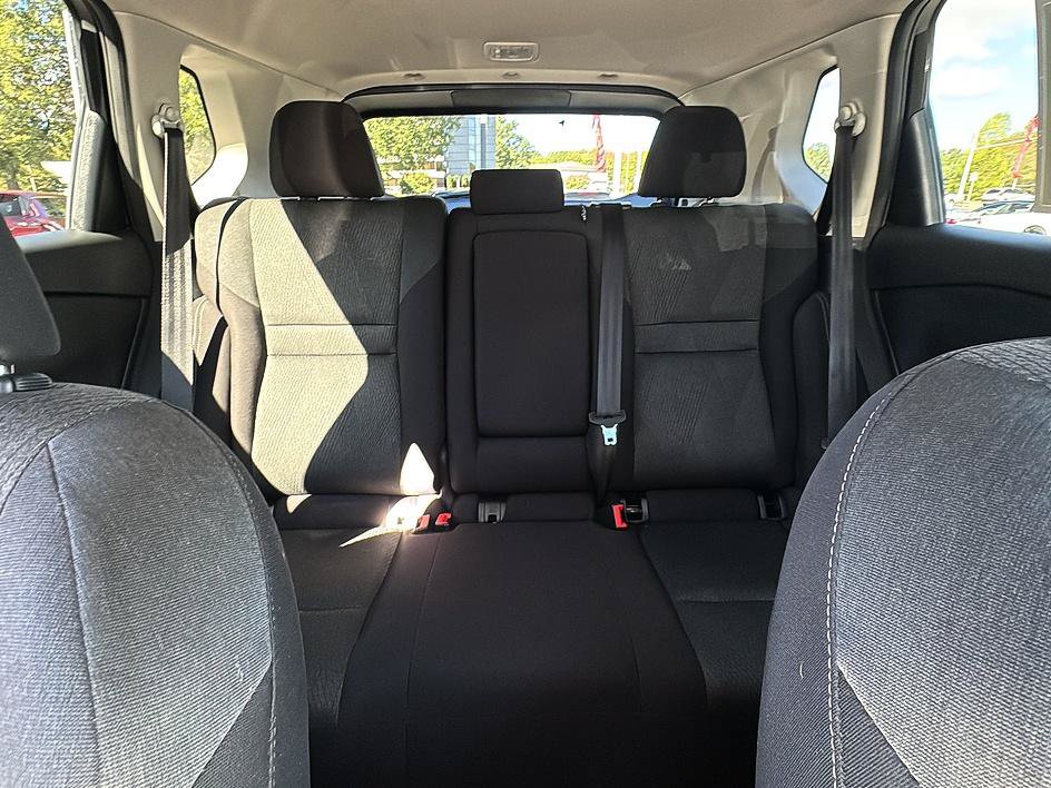 Certified 2025 Nissan Rogue SV FWD image 27