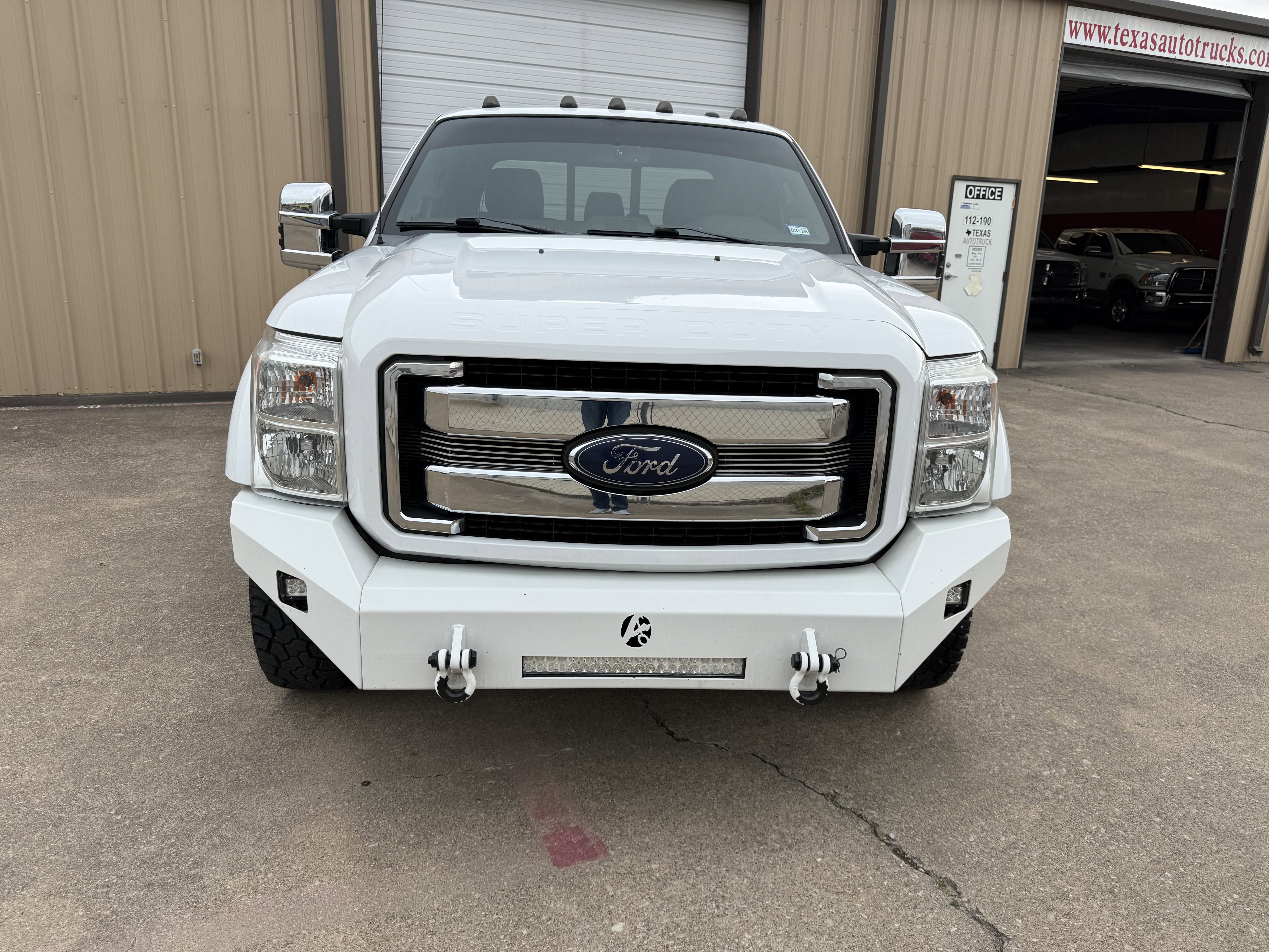 Used 2016 Ford F350 King Ranch w/ King Ranch w/Chrome Package image 3