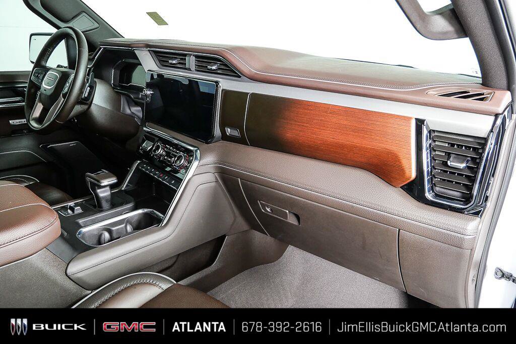 Used 2025 GMC Sierra 1500 Denali w/ Technology Package AWD/4WD image 25