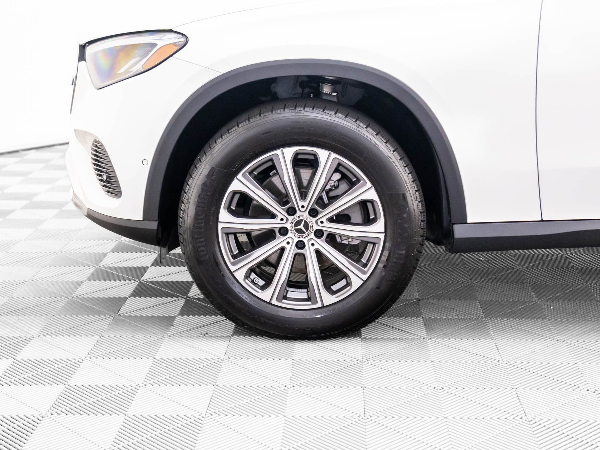 Certified 2025 Mercedes-Benz GLC 300 4MATIC image 31