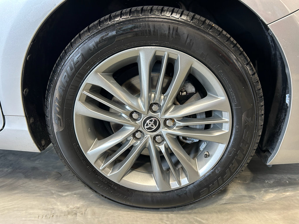 Used 2015 Toyota Camry SE FWD image 20