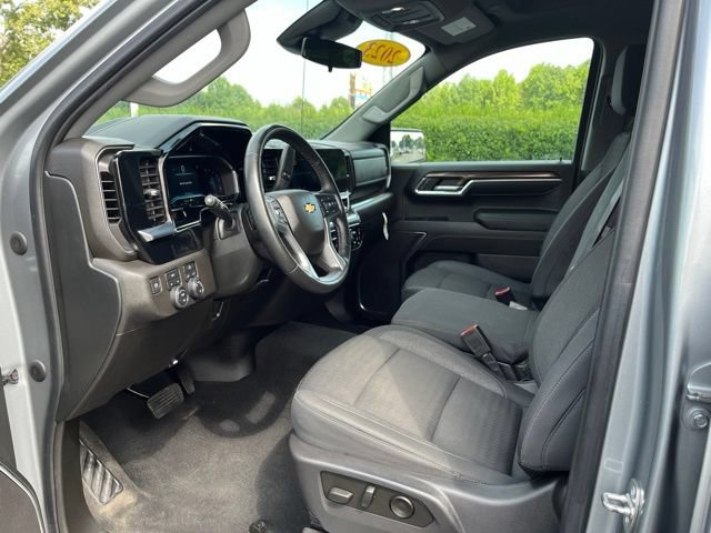 Used 2023 Chevrolet Silverado 1500 LT AWD/4WD image 16