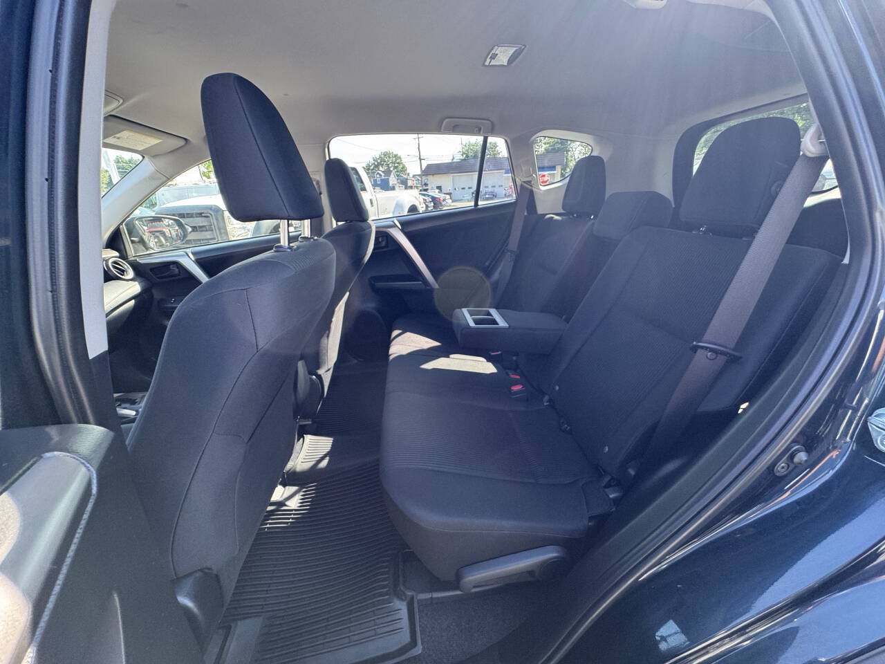 Used 2018 Toyota RAV4 LE w/ All Weather Liner Package AWD/4WD image 26