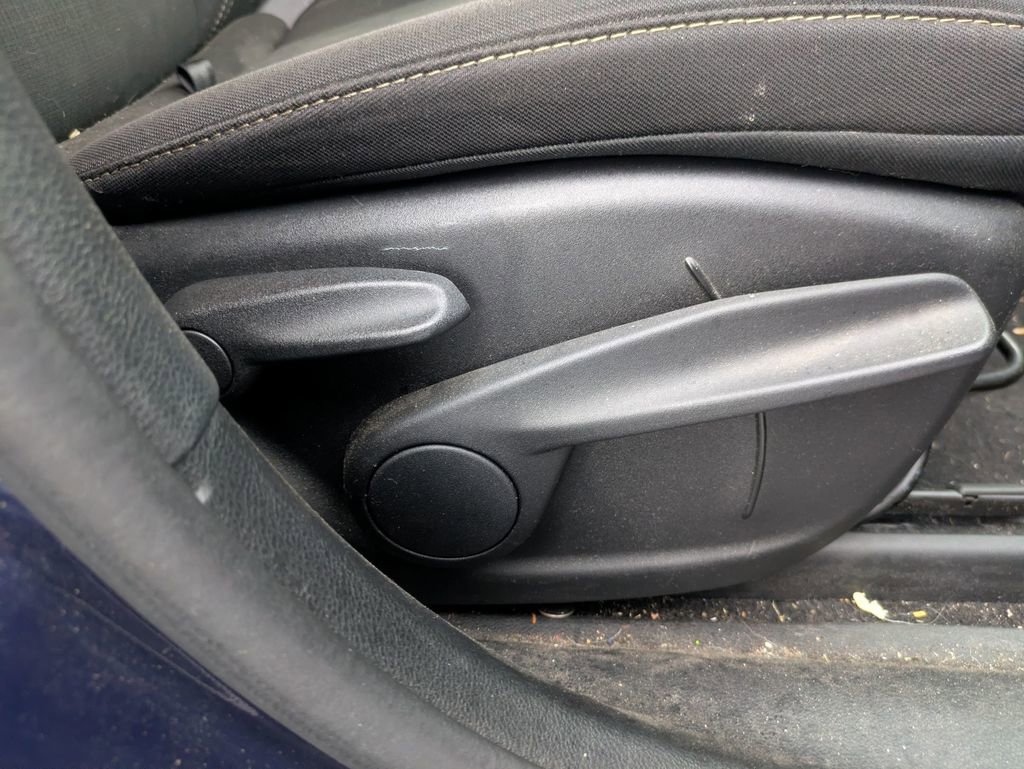 Used 2016 Jeep Cherokee Latitude w/ Cold Weather Group image 44