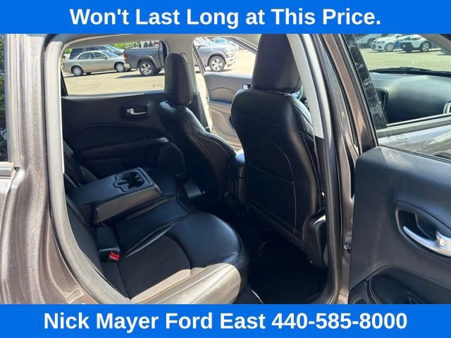 Used 2020 Jeep Compass Latitude AWD/4WD image 24