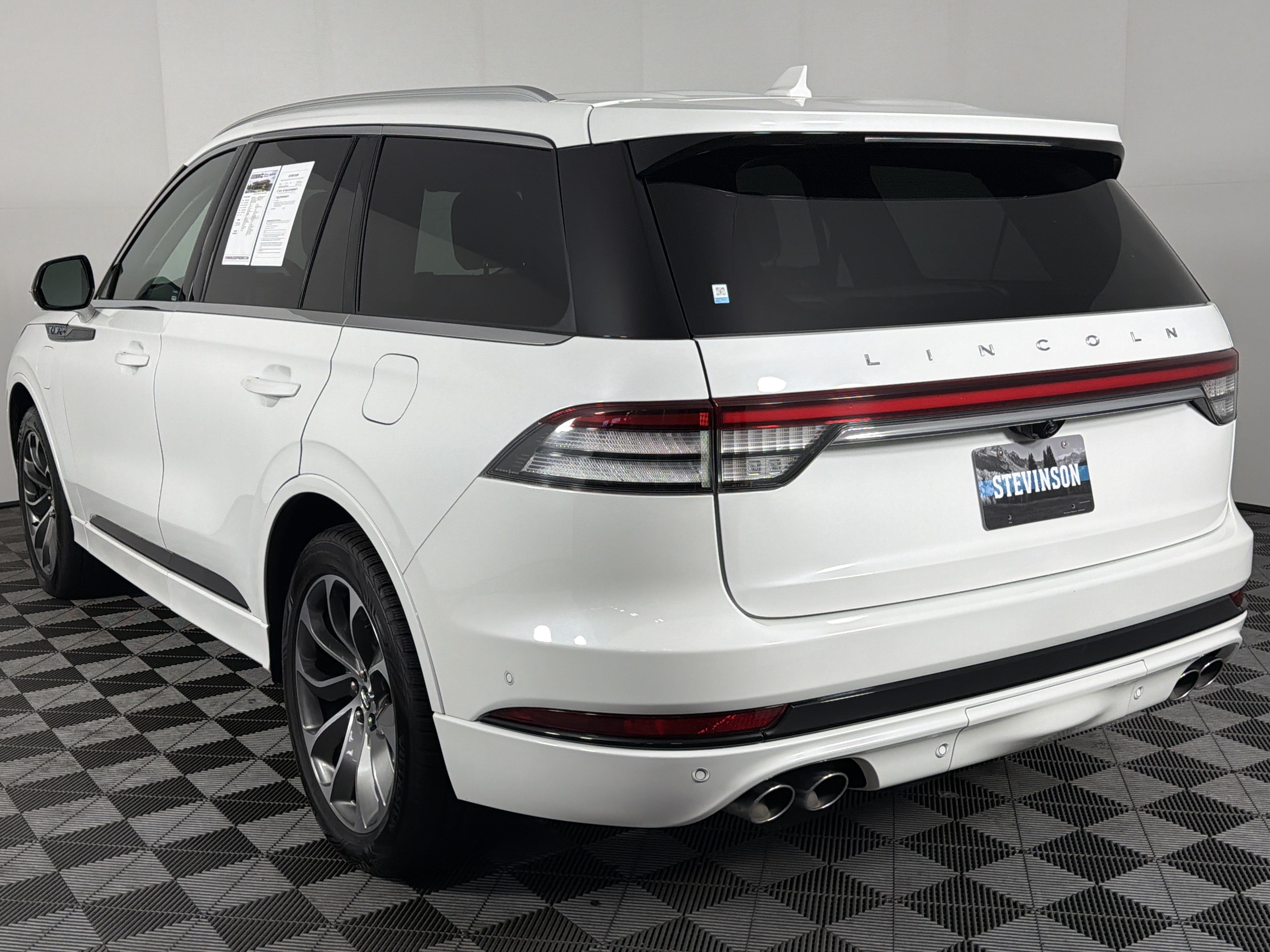 Used 2020 Lincoln Aviator Grand Touring w/ Elements Package Plus AWD/4WD image 30