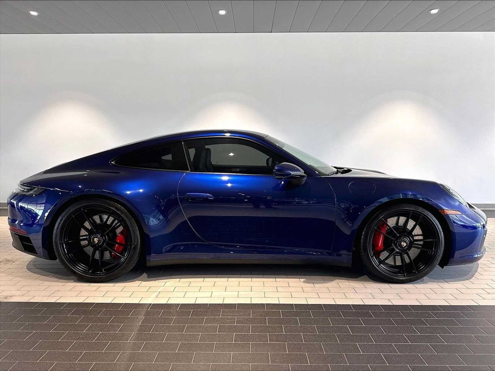 Used 2022 Porsche 911 Carrera GTS w/ Premium Package RWD image 12