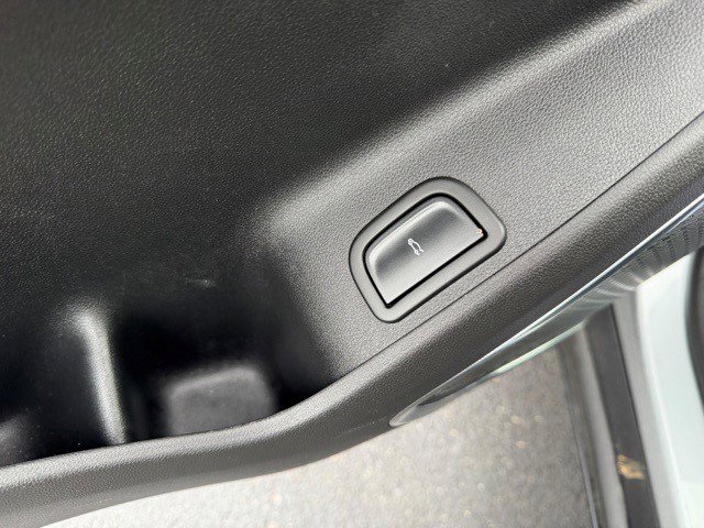 Certified 2025 GMC Acadia Elevation image 16