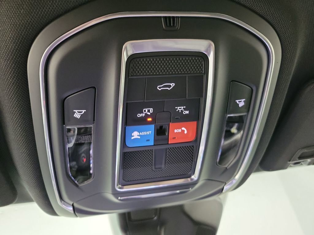 New 2025 Jeep Grand Cherokee L Limited image 31