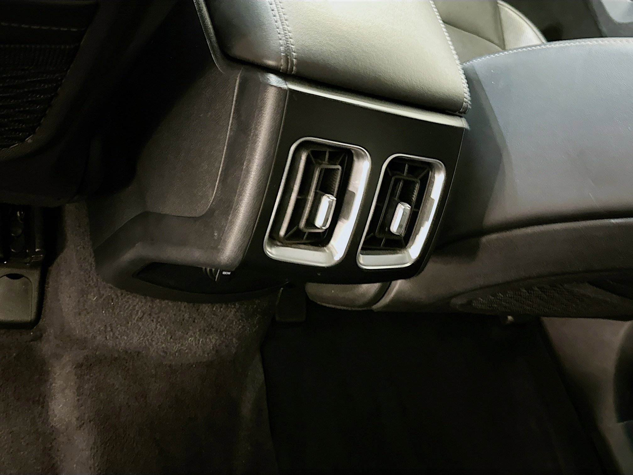 Used 2024 Kia Sorento S image 28