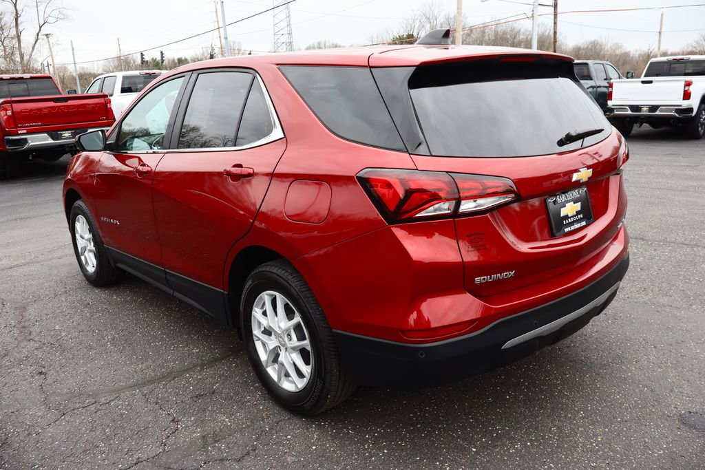 Used 2023 Chevrolet Equinox LT image 3
