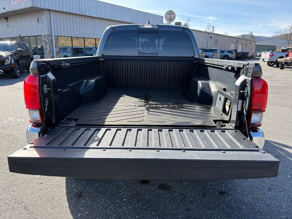 Used 2019 Toyota Tacoma TRD Off-Road image 11