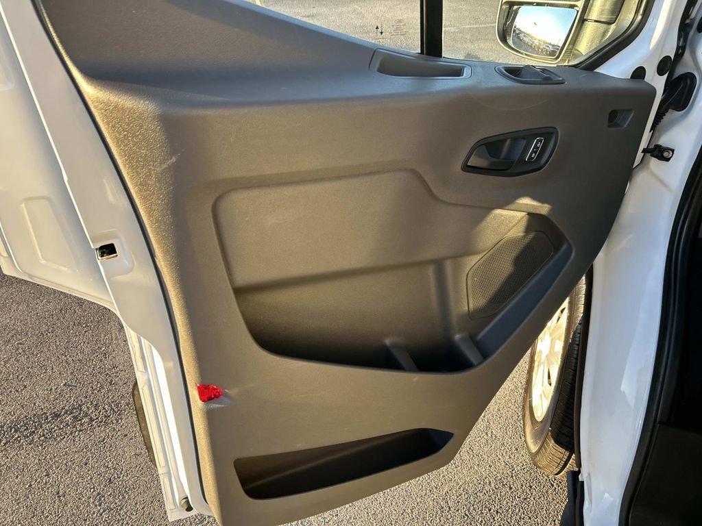 Used 2023 Ford Transit 350 XLT image 22
